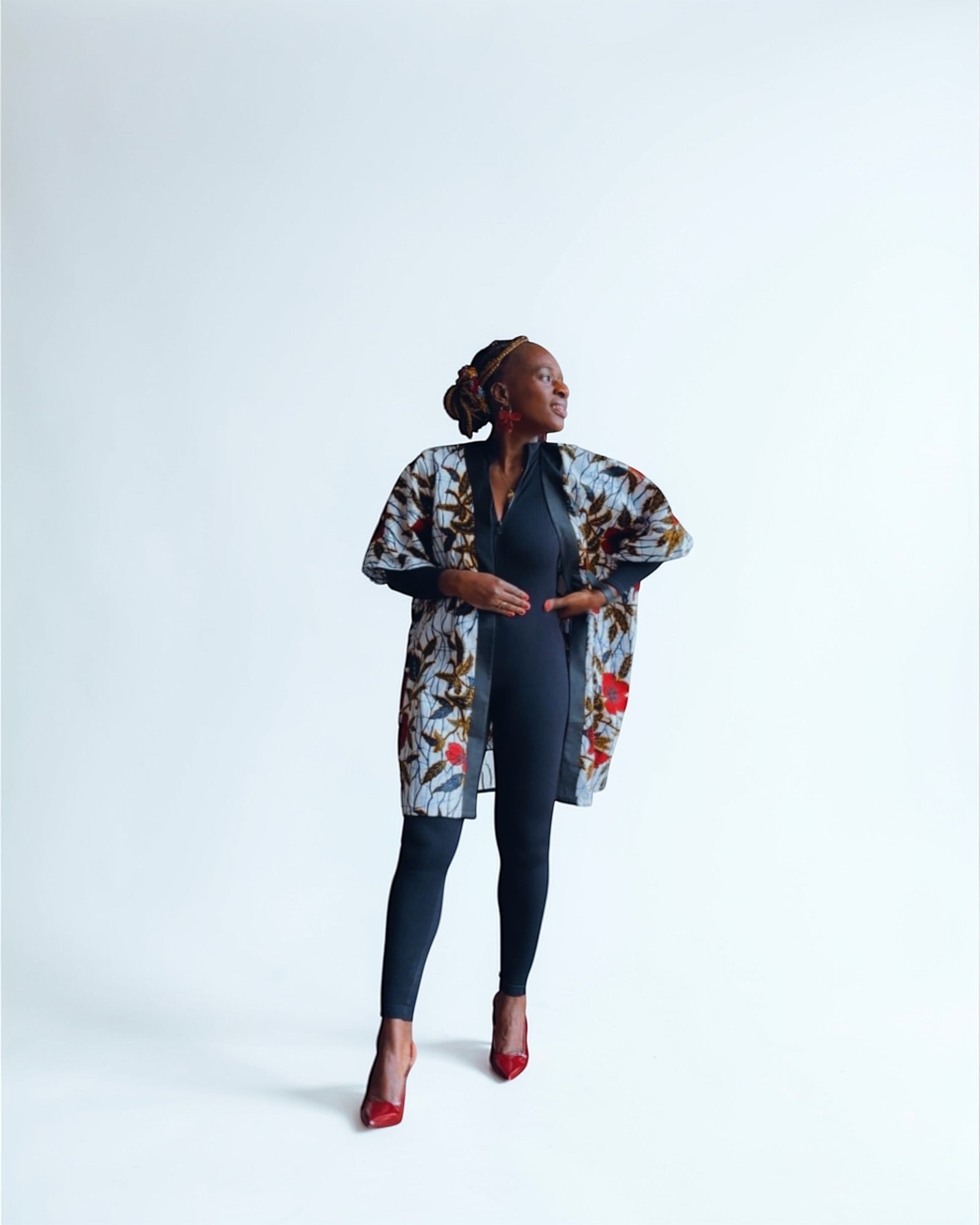 Veste Kimono en Wax motif hibiscus mi long rouge