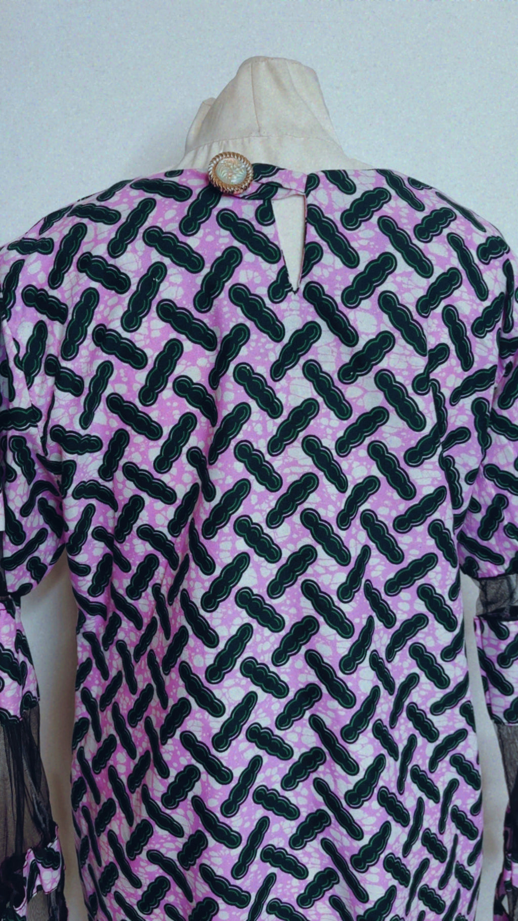 Robe en Wax manches ajourées