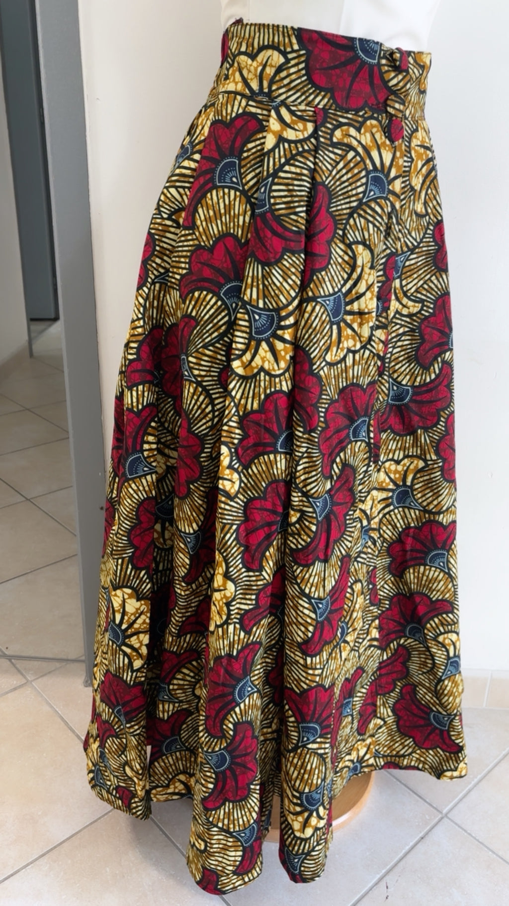 Jupe longue africaine en wax  motif ethnique fleurs de mariage tissu africain colorée idéale pour les occasions AUDREY