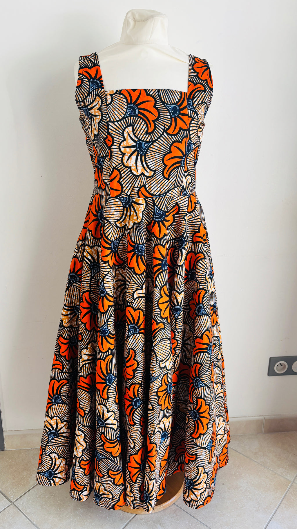 Robe longue en Wax tissu pagne africain fleurs de mariage multicolore sans manches