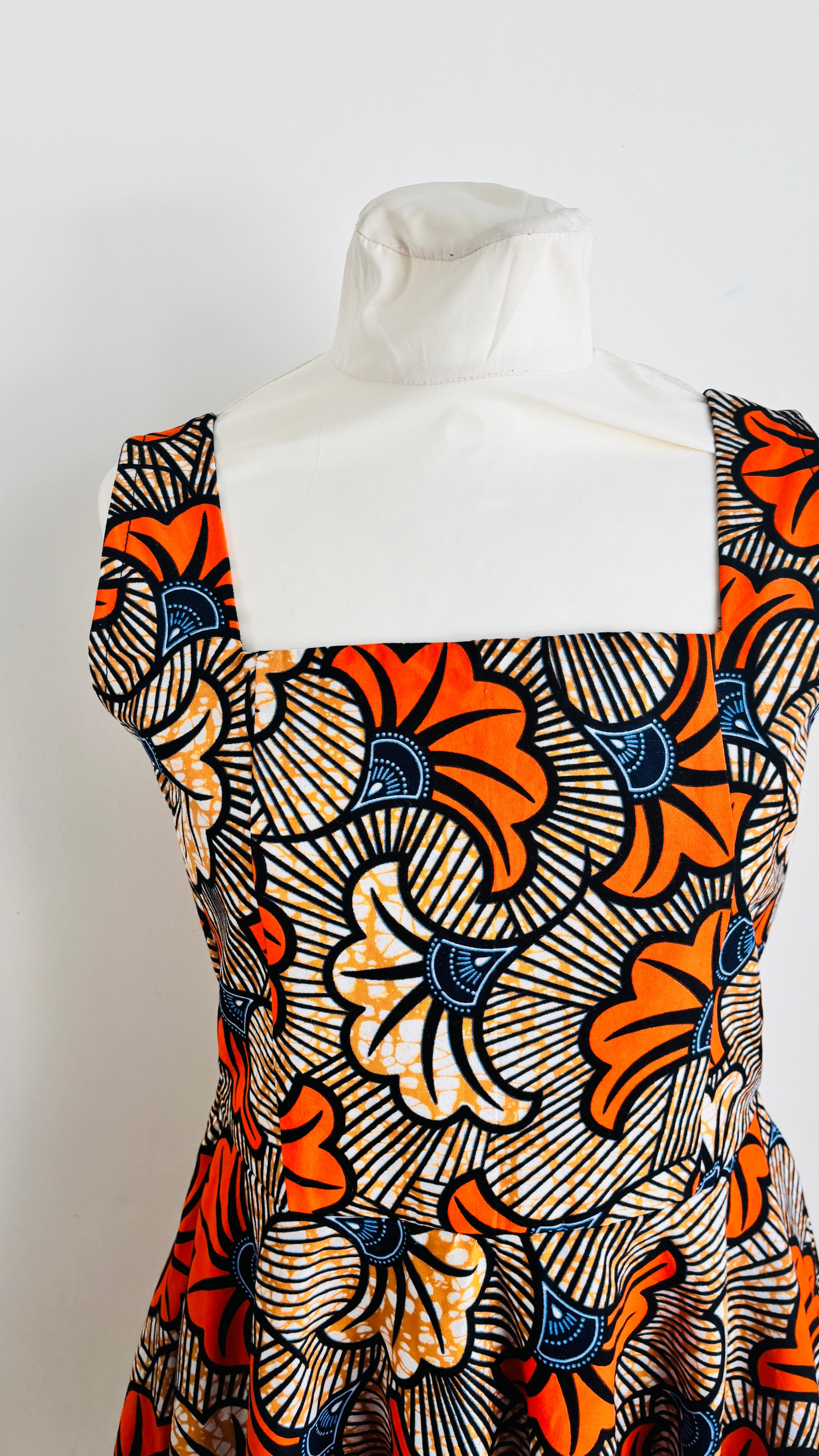 Robe longue en Wax tissu pagne africain fleurs de mariage multicolore sans manches