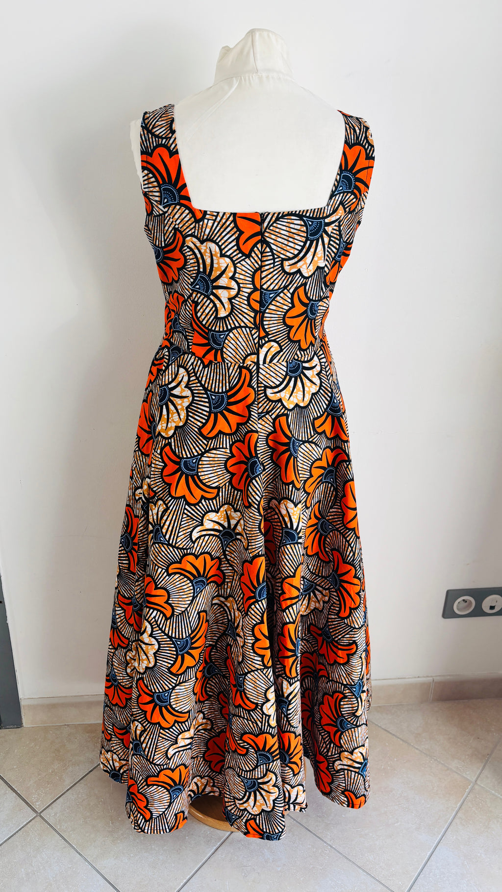 Robe longue en Wax tissu pagne africain fleurs de mariage multicolore sans manches