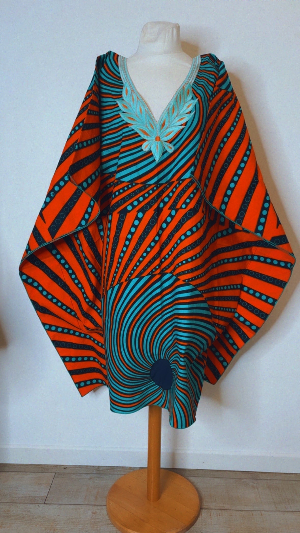 Boubou  africain en Wax brodé tunique africaine fait main en coton