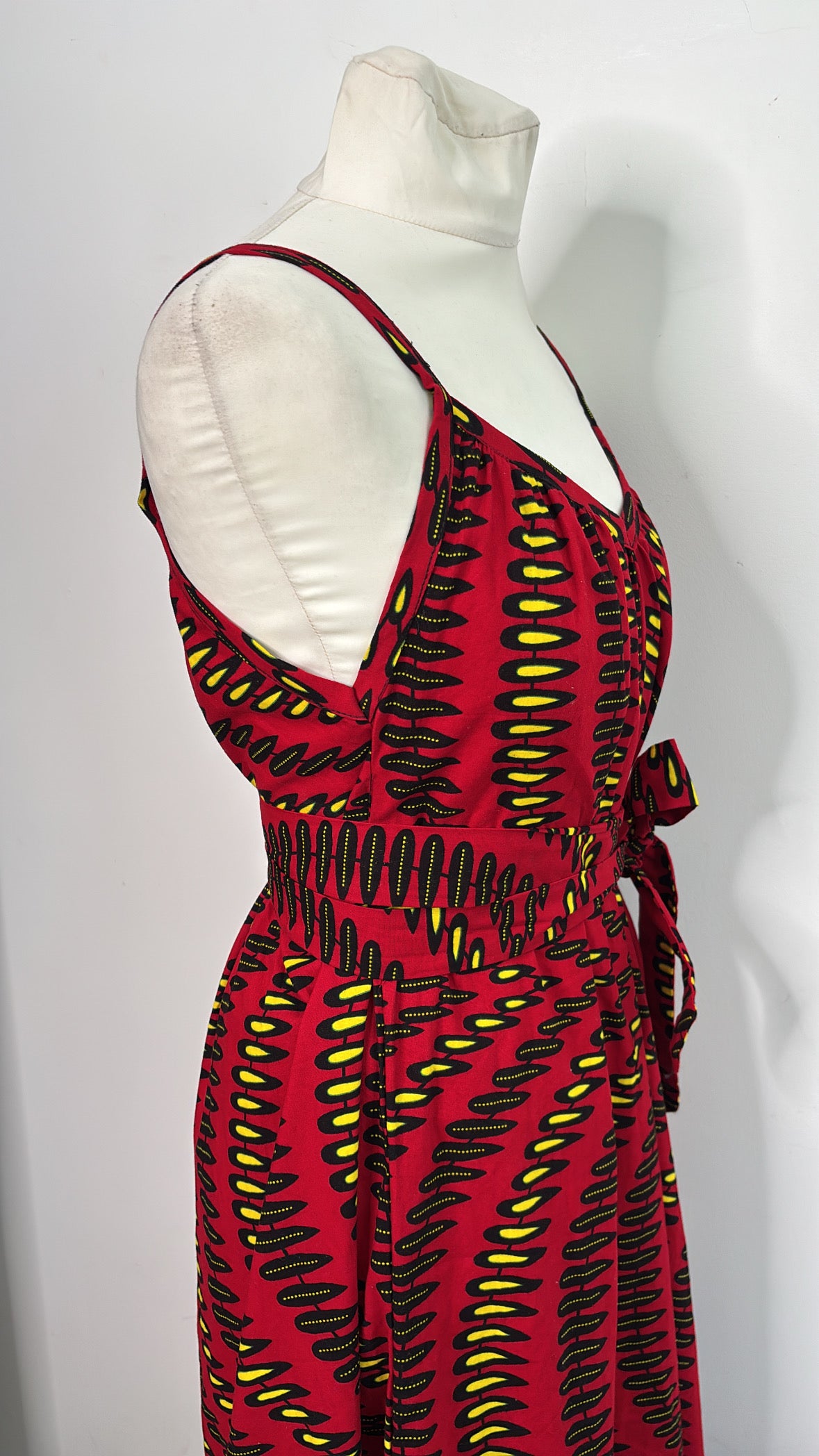 Robe longue en Wax tissu pagne africain rouge multicolore sans manches