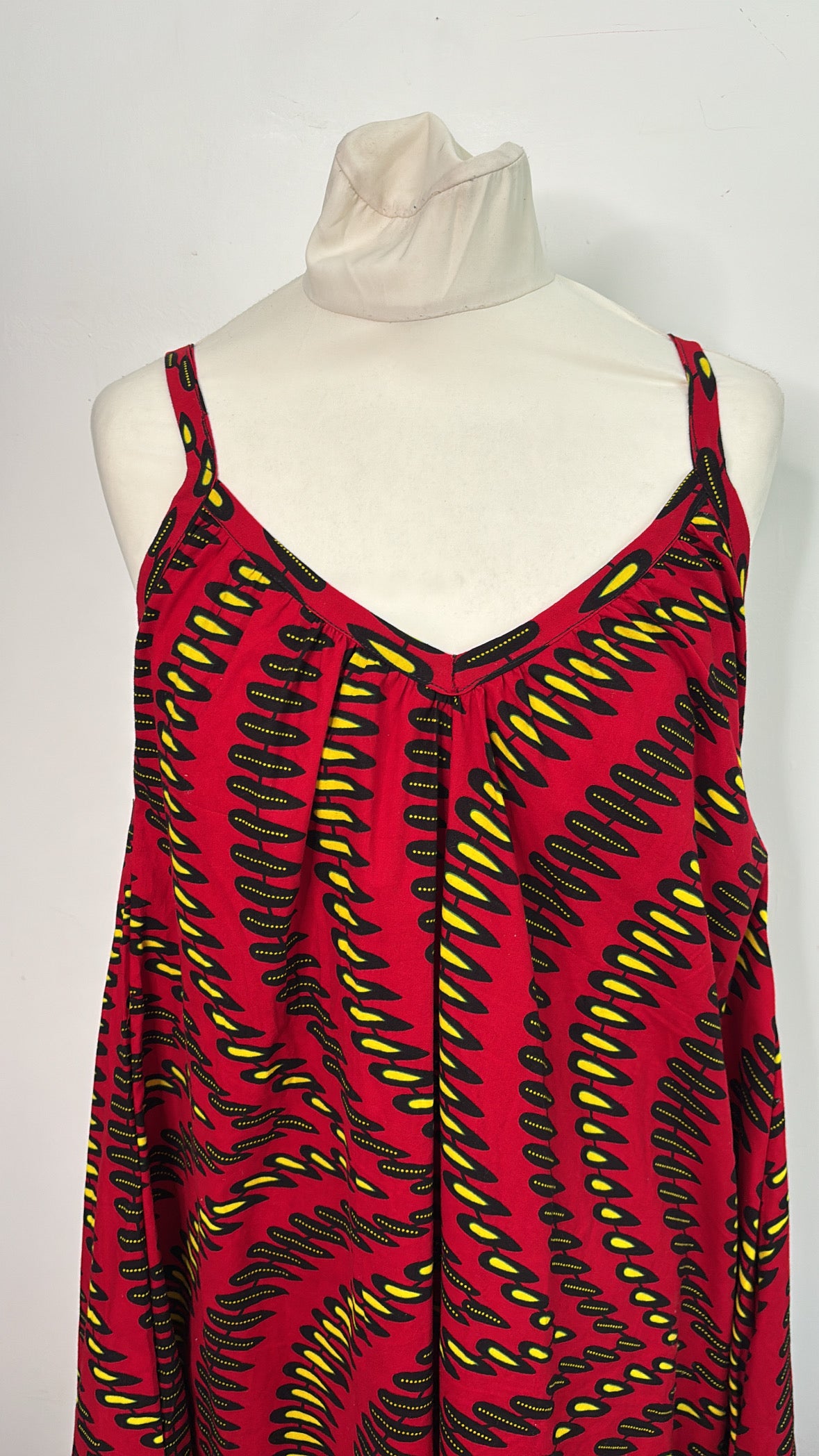 Robe longue en Wax tissu pagne africain rouge multicolore sans manches
